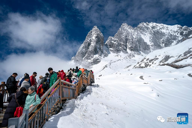 孤煙暮蟬：莫怪將登山滿雪，總有高峰不可攀